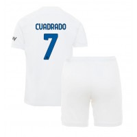 Fotballdrakt Barn Inter Milan Juan Cuadrado #7 Bortedraktsett 2023-24 Kortermet (+ Korte bukser)